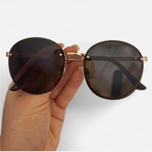 Elegant Brown Sunglasses